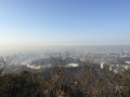 작성자 : 이윤찬
작성일 : 11-16
제목 : 2019년 11월 16일 토요일 관악산 민주동산 정상에서 바라본 서울시내 스모그 모습...
내용 : 
