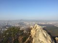 작성자 : 이윤찬
작성일 : 11-16
제목 : 2019년 11월 16일 토요일 관악산 민주동산 정상에서 바라본 서울시내 스모그 모습...
내용 : 오늘 관악산 민주동산(호암산) 정상에서 바라본 모습입니다. 앞 사진 세 장은 근접촬영을 안한 사진이고 뒤의 사진 세 장은 줌으로 당겨서 찍은 사진입니다. 스모그가 확연히 보이는 것을 확인할 수 있습니다. 서울시...
